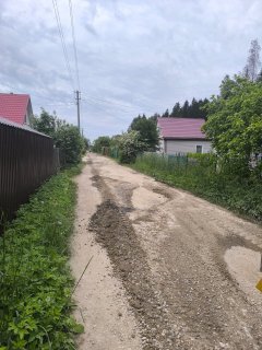 Уважаемые садоводы. В СНТ работает грейдер. Будьте внимательны на дорогах. По возможности объезжайте 16.06.2025