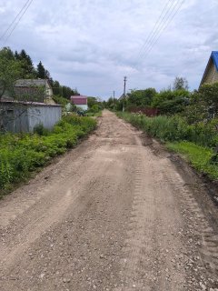 Уважаемые садоводы. В СНТ работает грейдер. Будьте внимательны на дорогах. По возможности объезжайте 16.06.2025